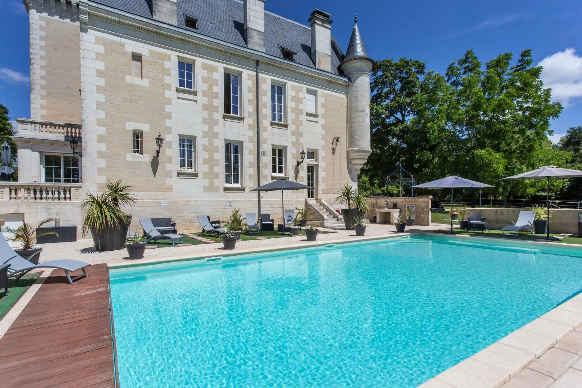 Chateau De Bellevue B&B Et Appartements Avec Piscine Saisonal Chauffee Et Chambres Partout Climatisees Saint-Avit  Buitenkant foto