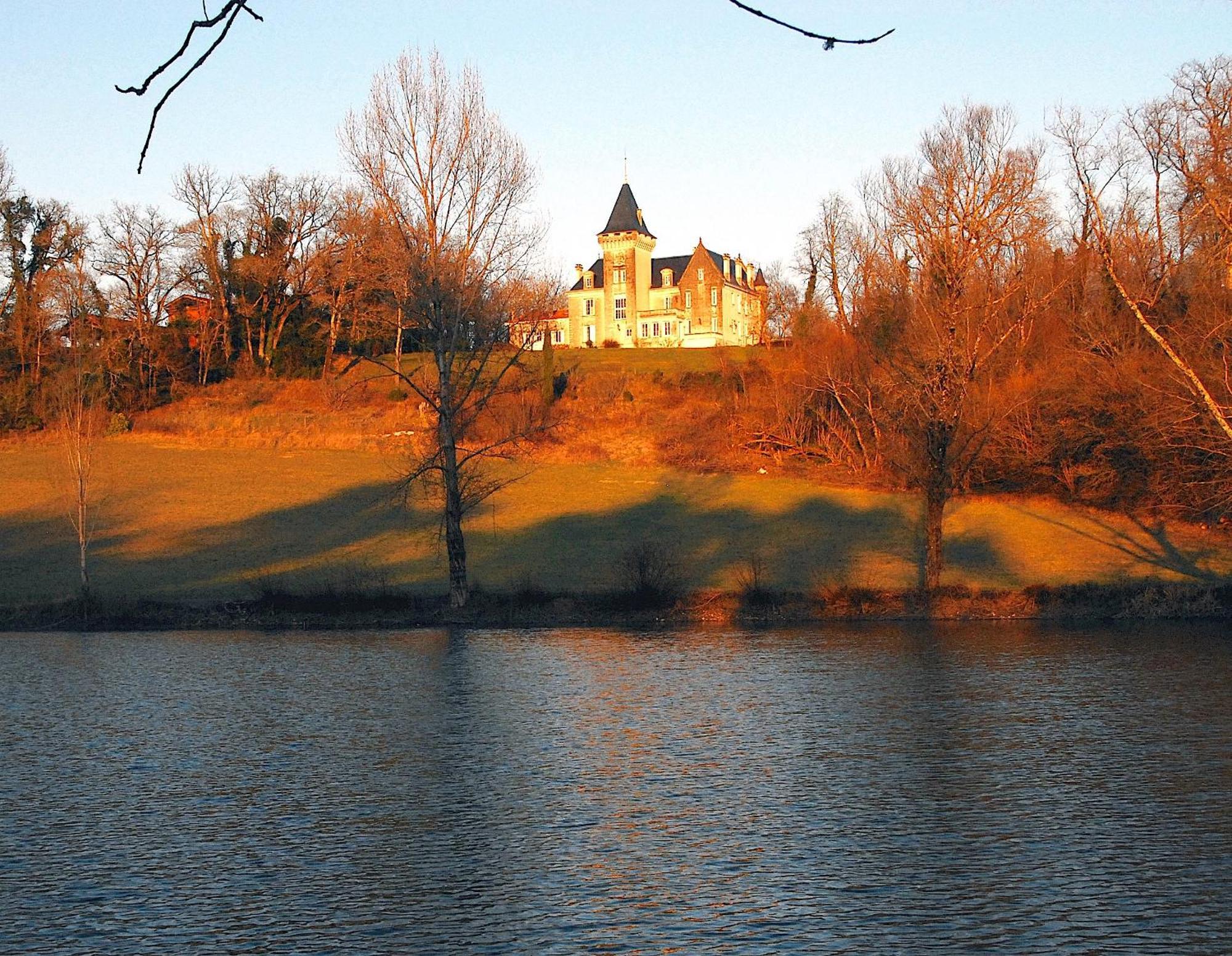 Chateau De Bellevue B&B Et Appartements Avec Piscine Saisonal Chauffee Et Chambres Partout Climatisees Saint-Avit  Buitenkant foto