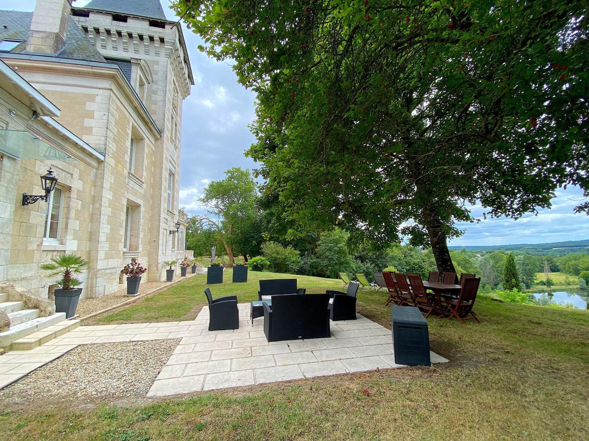 Chateau De Bellevue B&B Et Appartements Avec Piscine Saisonal Chauffee Et Chambres Partout Climatisees Saint-Avit  Kamer foto