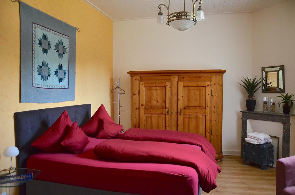Chateau De Bellevue B&B Et Appartements Avec Piscine Saisonal Chauffee Et Chambres Partout Climatisees Saint-Avit  Buitenkant foto